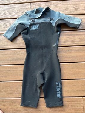 Kids Buell spring suit wetsuit J14 size needs zipper help